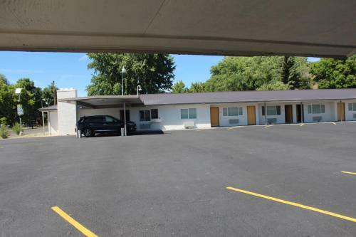 Hotel Oregon Trail Inn And Suites