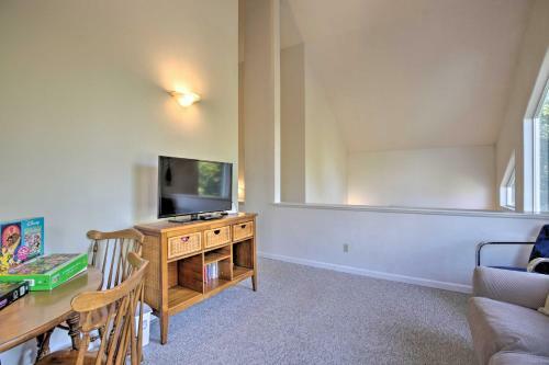 Relaxing Coastal Escape 450 Feet To The Beach