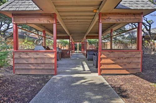Apartamento Charming Lincoln City Condo With Pool - Ocean View!