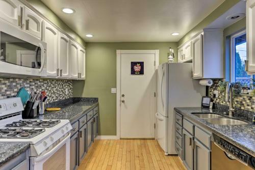 Central Medford Family Retreat With Large Yard!
