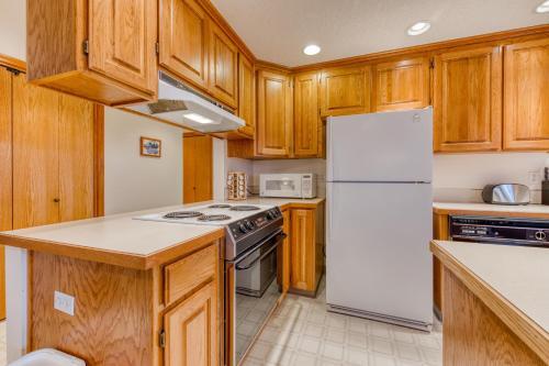 Rockaway Beach Comfy Retreat