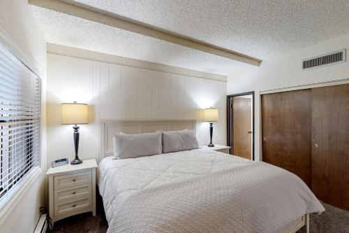 2 Bed 2 Bath Apartment In Sand And Sea Condos