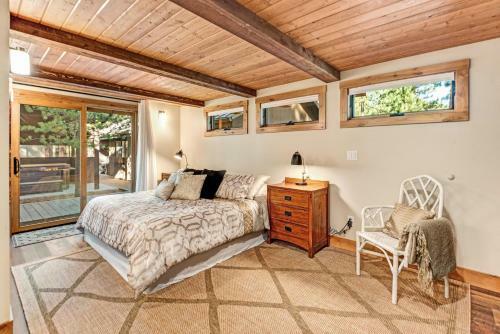 Aspen Lodge - Large Deck, Hot Tub & Fairway View Home