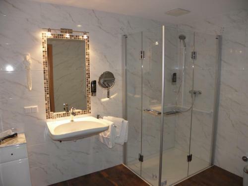 Hotel-gasthof Stoff