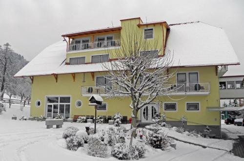 Hotel-gasthof Stoff
