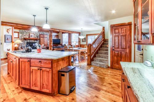 3 Hummingbird Lane