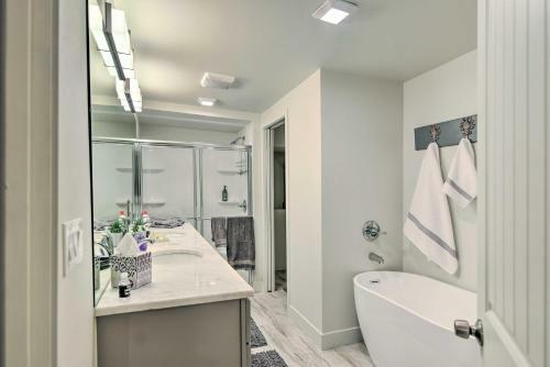 Waterfront Hideaway With Sandy River Fishing!