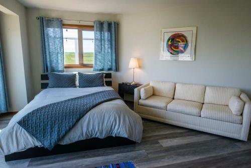 Ocean Front Home With Hot Tub, Ping Pong, Foosball