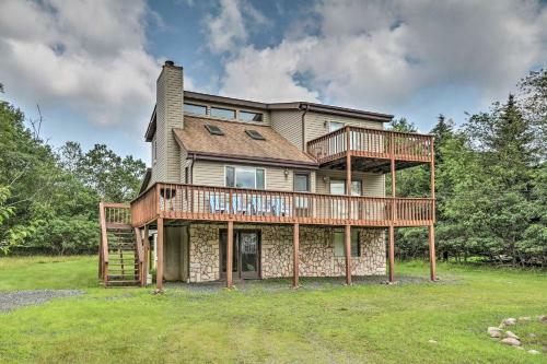 Poconos Mountain Retreat With Game Room Mins To Lake