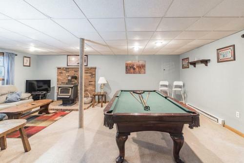 Bed & Breakfast Hickory Haven-poconos-sleeps 11-gameroom