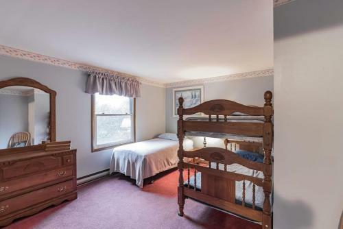 Bed & Breakfast Hickory Haven-poconos-sleeps 11-gameroom