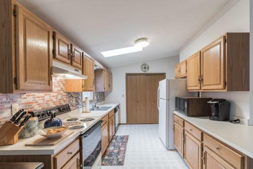Bed & Breakfast Hickory Haven-poconos-sleeps 11-gameroom