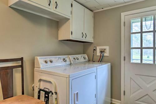 Idyllic Hellertown Cottage Patio And Fire Pit!