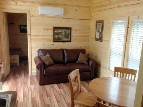 Round Top Loft Cottage 1