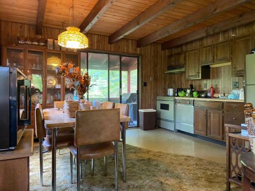 Saw Creek Cabin - Regent Hilltop