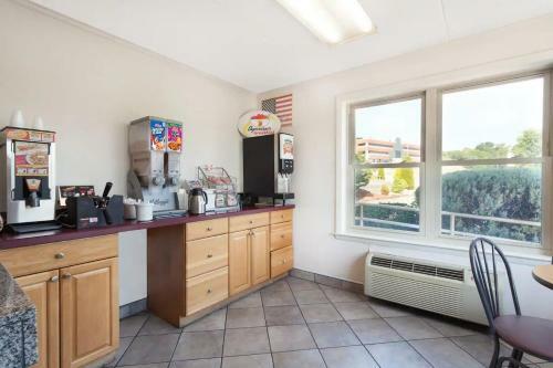 Motel Super 8 By Wyndham Harrisburg Hershey West
