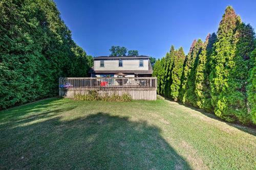 Charming Amish Country Home With Private Pool And Bbq!