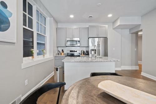 Apartamento Viagem Downtown Stylish 2br