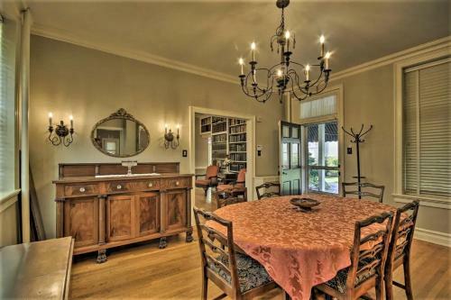 Villa Downtown Bucher House