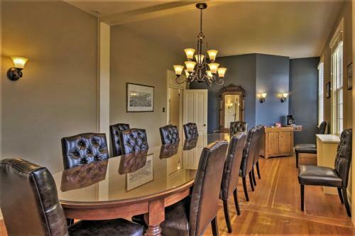Villa Downtown Bucher House