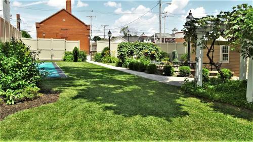 Villa Downtown Bucher House
