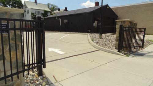 Villa Downtown Bucher House