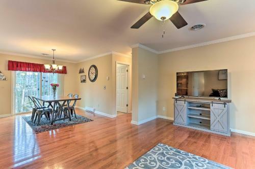 Picturesque Lake Ariel Getaway With Game Room!