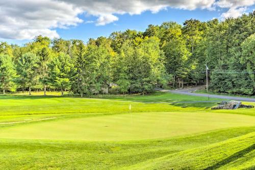 Picturesque Lake Ariel Getaway With Game Room!