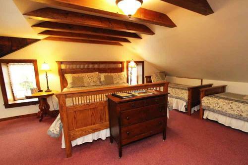 Rocky Acre Farm Bed & Breakfast