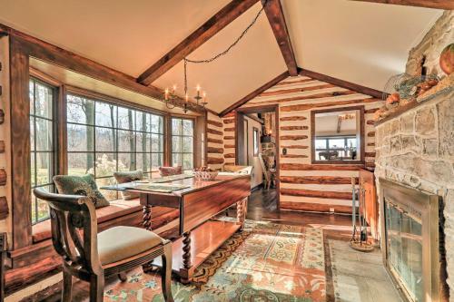 Macungie Cabin With Fireplace Near Bear Creek Skiing!