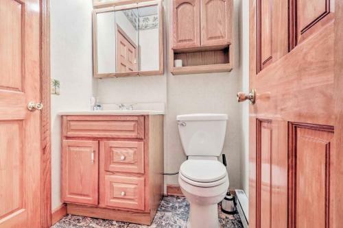 Quiet Long Pond Home On 1 Acre With Deck And Patio!