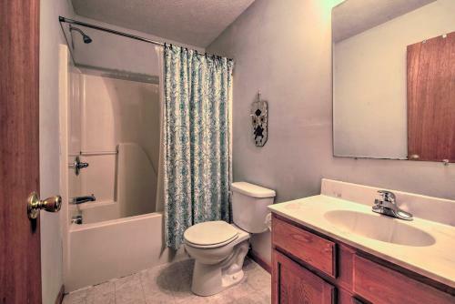 Lake Harmony Home With Hot Tub, Deck And Game Room