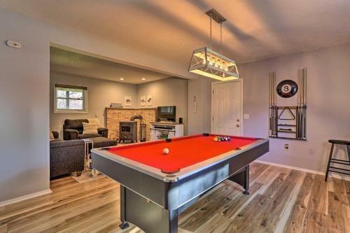 Amenity-packed Mtn Home With Hot Tub And Fire Pit