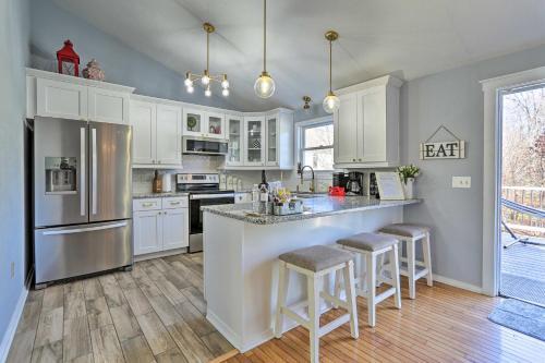 Amenity-packed Mtn Home With Hot Tub And Fire Pit