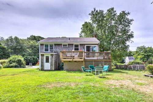 Bright Narragansett Beach Home With Deck And Yard