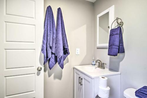 Downtown Aiken Apartment - Shop, Dine And Golf!