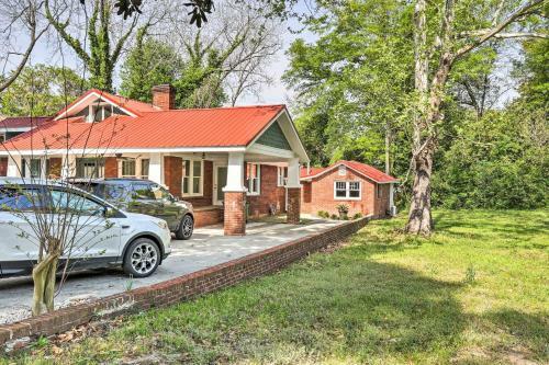 Downtown Aiken Apartment - Shop, Dine And Golf!