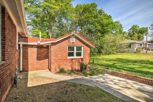 Downtown Aiken Apartment - Shop, Dine And Golf!