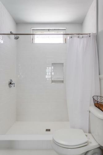 Charleston Style Home - Great Location!