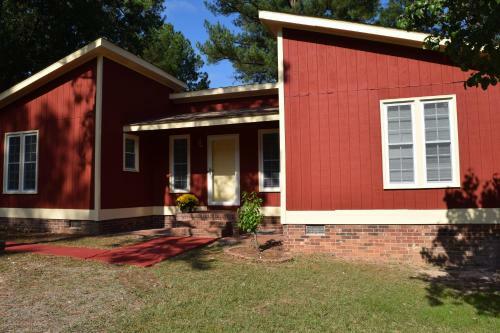 Hostal 3 Bedroom 2 Bath Corporate Beauty Off Harbison