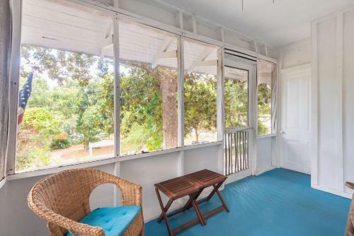 808 E Ashley - The Board And Batten - 3 Bedrooms Near Ocean