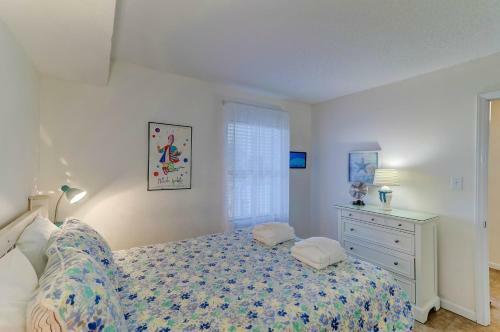 Charleston Oceanfront Villa 114 - By The Sea
