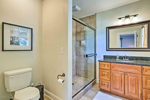 Luxe Updated Greenville Home With Yard Near Downtown!