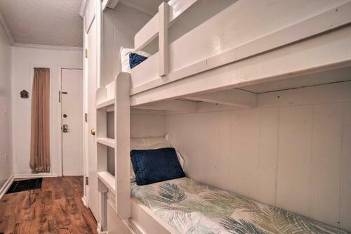 Apartamento Coastal Condo With Resort Amenities - Steps To Beach!