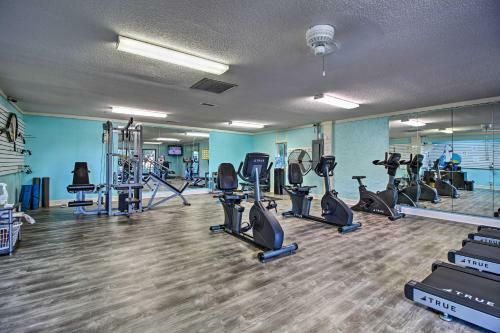 Apartamento Coastal Condo With Resort Amenities - Steps To Beach!