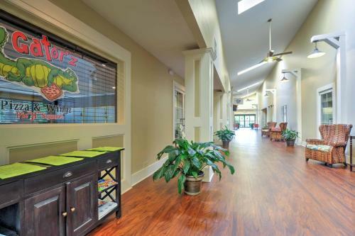 Apartamento Coastal Condo With Resort Amenities - Steps To Beach!