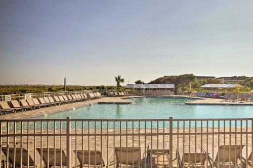 Apartamento Coastal Condo With Resort Amenities - Steps To Beach!