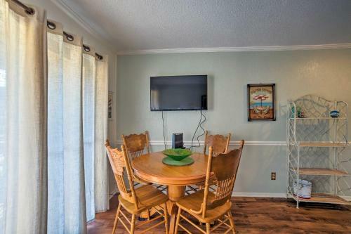 Apartamento Coastal Condo With Resort Amenities - Steps To Beach!