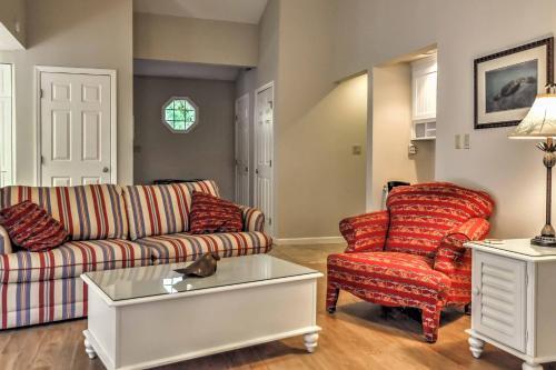 Bright Hilton Head Island Villa - Bike To Beach!