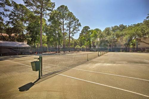 Apartamento Hilton Head Condo With Pool Access - 0 4 Mi To Beach